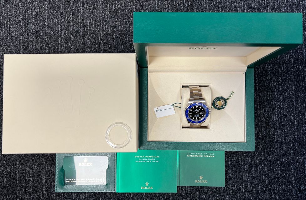 Rolex Submariner 126619 LB Image 3